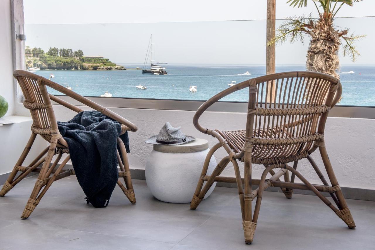 Laia Seafront Luxury Apartments Agia Pelagia 외부 사진