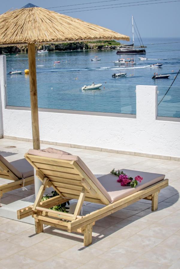 Laia Seafront Luxury Apartments Agia Pelagia 외부 사진