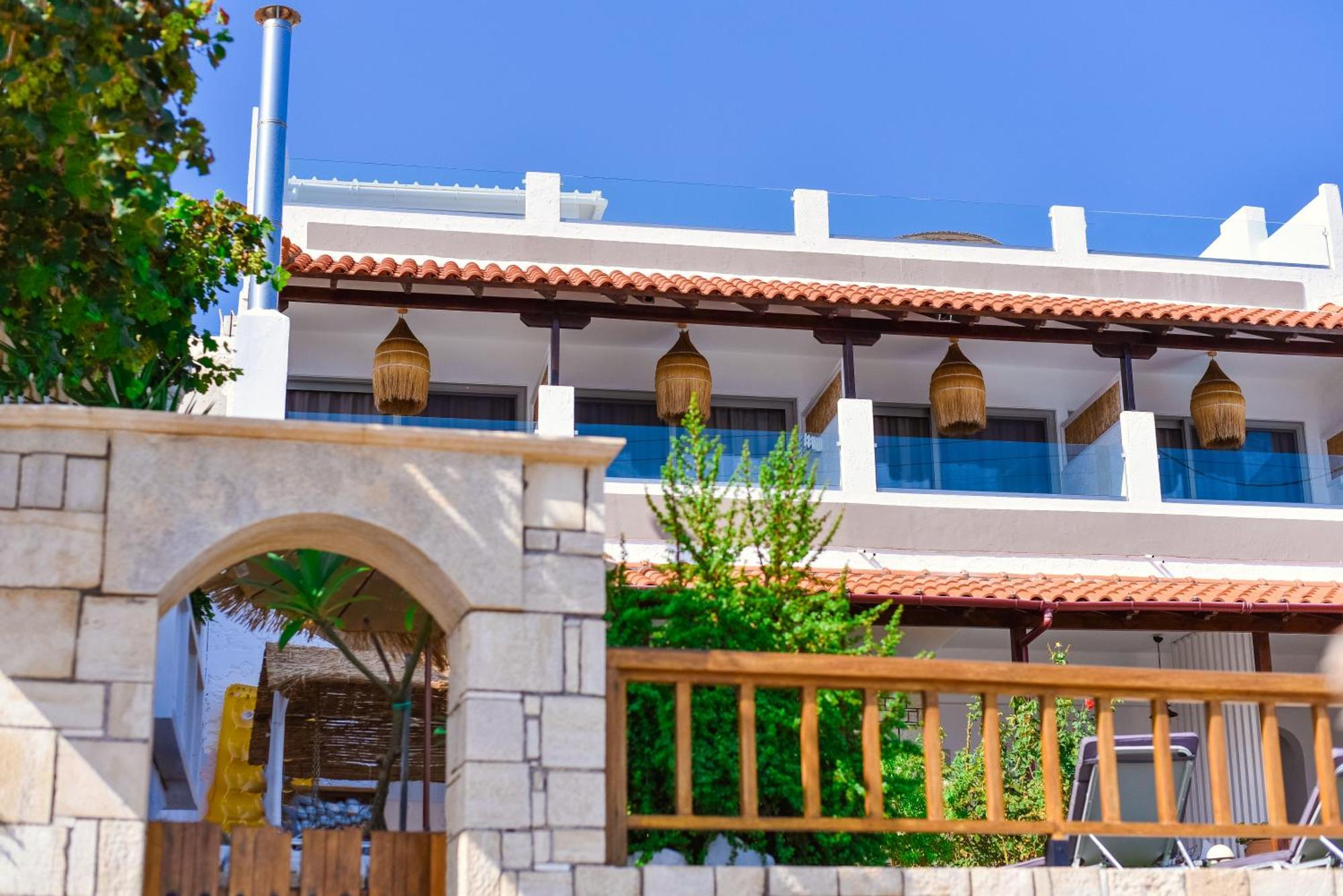 Laia Seafront Luxury Apartments Agia Pelagia 외부 사진