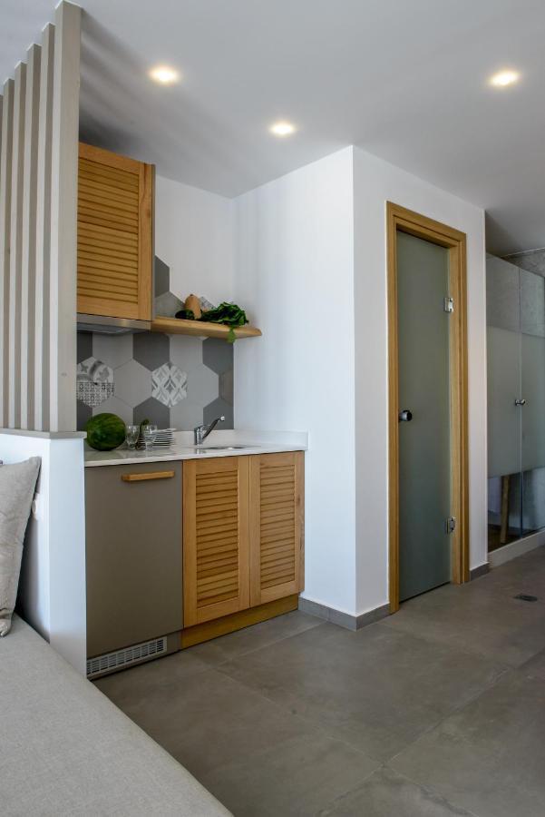 Laia Seafront Luxury Apartments Agia Pelagia 외부 사진