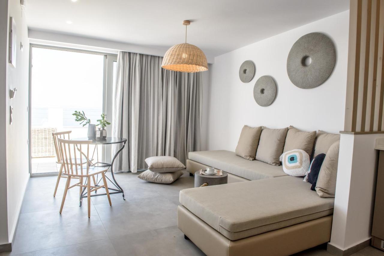 Laia Seafront Luxury Apartments Agia Pelagia 외부 사진